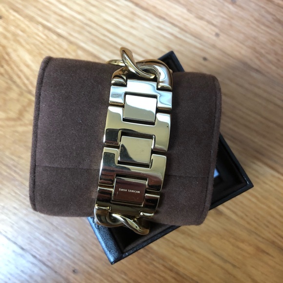 Michael Kors Women’s Gold Chain Link Watch - Picture 3 of 4